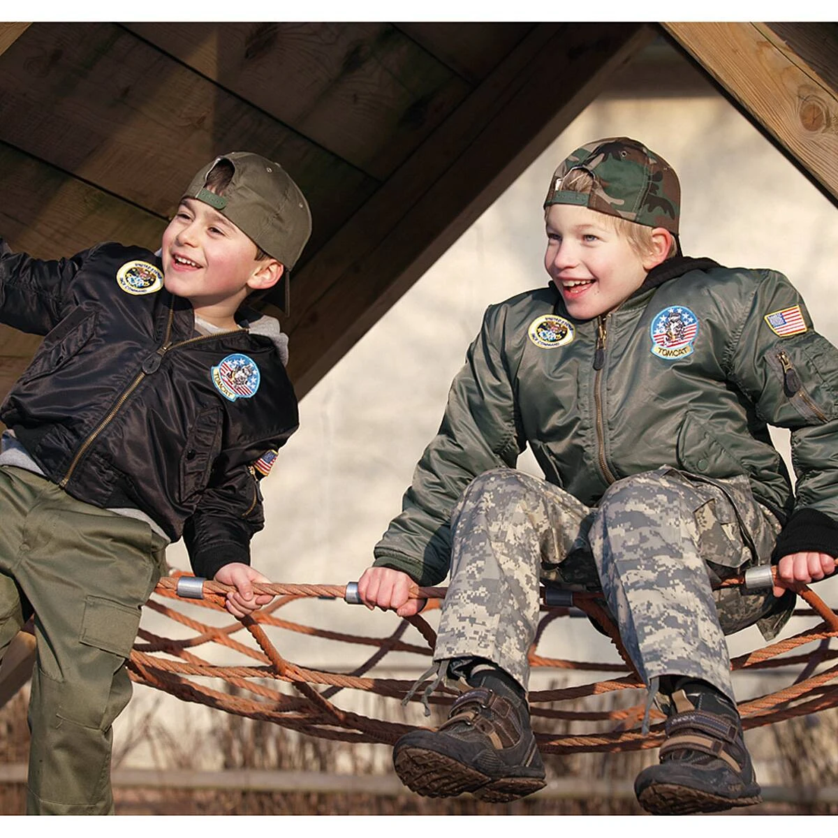 Mil-Tec Kinder Fliegerjacke MA1 Mit Abzeichen Schwarz 2 Mil-Tec Kinder Fliegerjacke MA1 Mit Abzeichen Schwarz – Bild 2